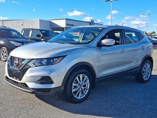 2022 Nissan Rogue Sport S