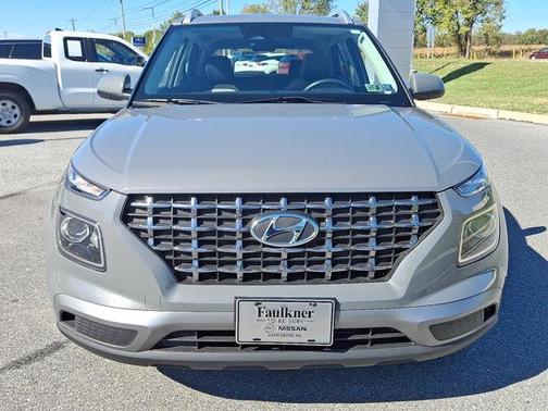 2023 Hyundai VENUE SEL