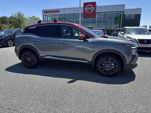 2t Gun Red Roof 2026 Nissan Kicks SR