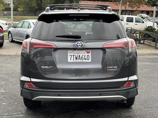 2016 Toyota RAV4 Hybrid SE