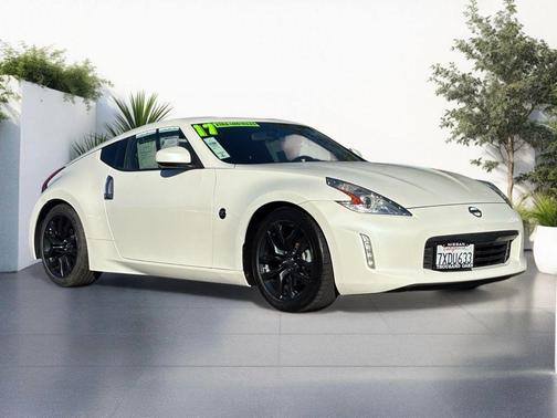 2017 Nissan 370Z Base
