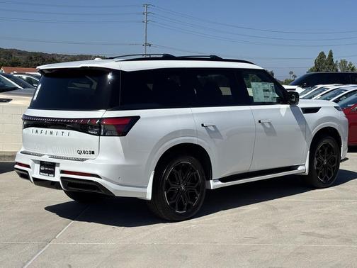2026 INFINITI QX80 SPORT