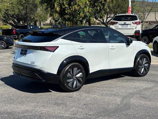 2025 Nissan ARIYA PLATINUM+