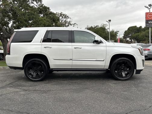 2018 Cadillac Escalade Platinum