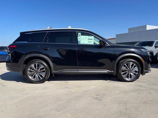 Diamond Black 2027 INFINITI QX60 Luxe