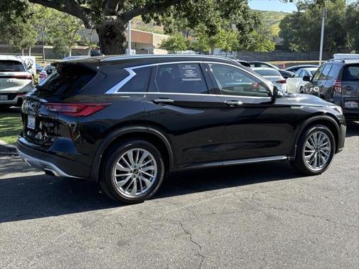 2024 INFINITI QX50 LUXE