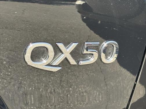 2024 INFINITI QX50 LUXE
