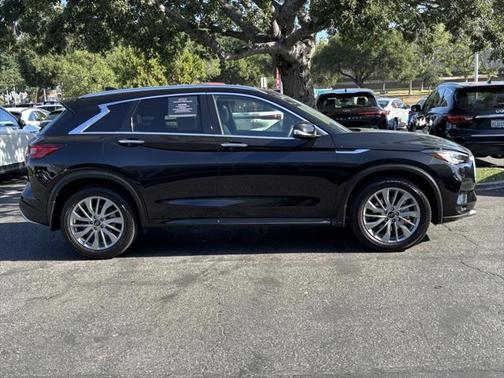 2024 INFINITI QX50 LUXE