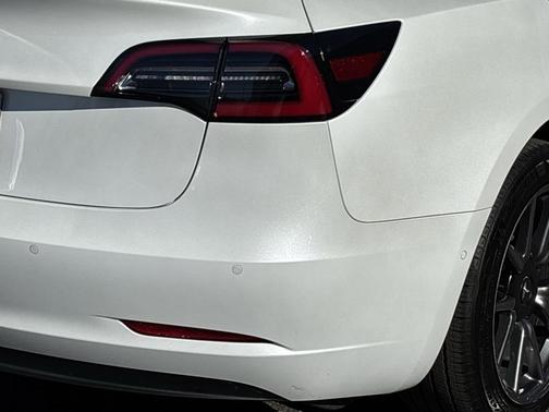 2019 Tesla Model 3 Mid Range