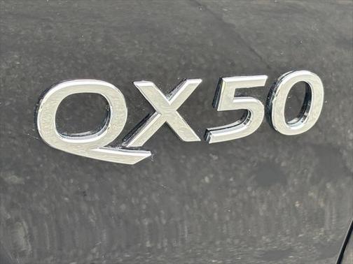2022 INFINITI QX50 LUXE