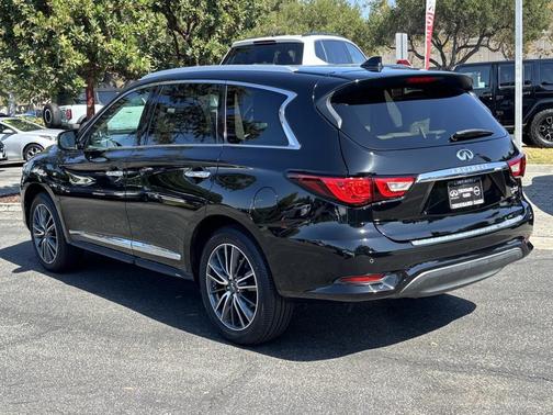 2018 INFINITI QX60 Base