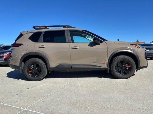 2025 Nissan Rogue Rock Creek
