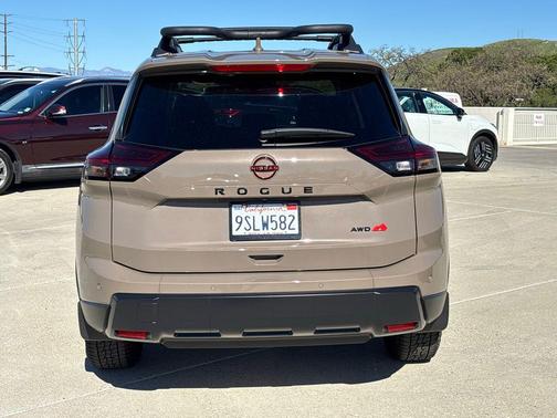 2025 Nissan Rogue Rock Creek