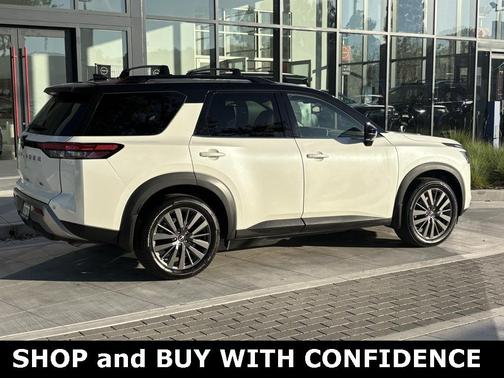 2022 Nissan Pathfinder SL 2WD