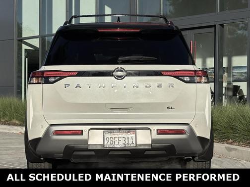 2022 Nissan Pathfinder SL 2WD