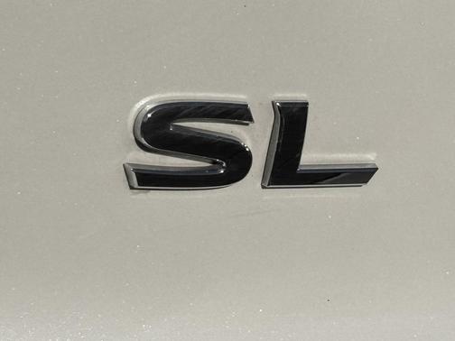 2022 Nissan Pathfinder SL 2WD