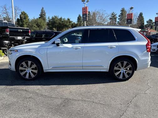 2025 Volvo XC90 Plug-In Hybrid T8 Ultra 6-Seater
