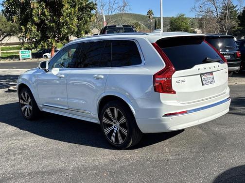 2025 Volvo XC90 Plug-In Hybrid T8 Ultra 6-Seater