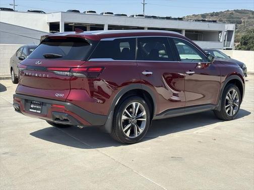 2025 INFINITI QX60 Luxe