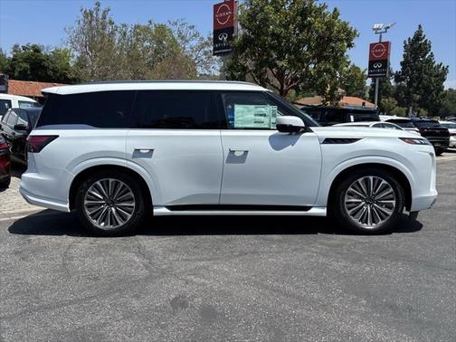 2025 INFINITI QX80 SENSORY AWD
