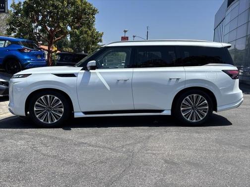 2025 INFINITI QX80 SENSORY AWD