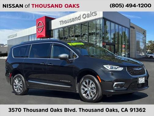 2022 Chrysler Pacifica L