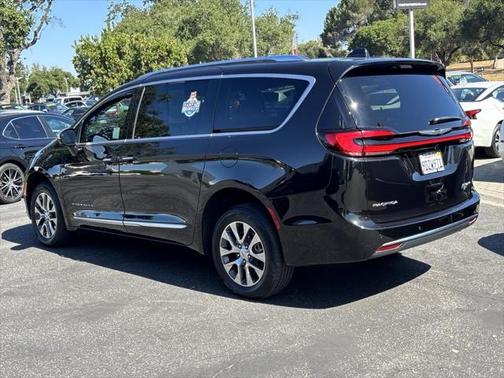 2022 Chrysler Pacifica L