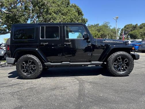 2017 Jeep Wrangler Unlimited Sahara