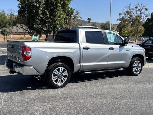 2018 Toyota Tundra SR5