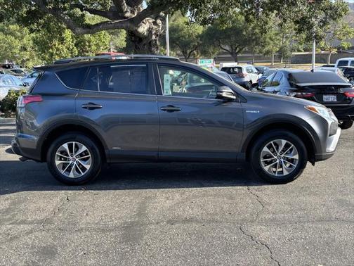 2018 Toyota RAV4 Hybrid LE