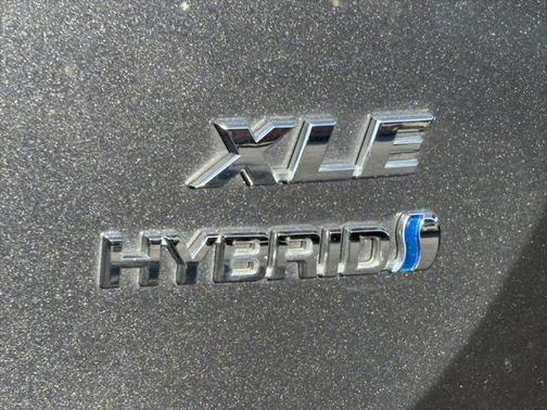 2018 Toyota RAV4 Hybrid LE