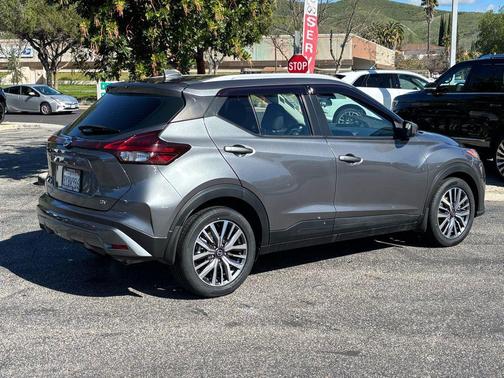 2021 Nissan Kicks SV