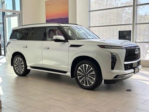 QBE 2027 INFINITI QX80 Luxe