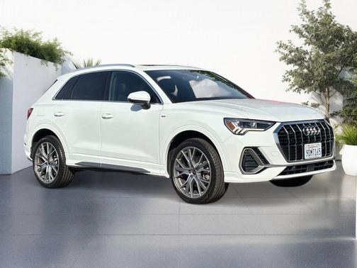 2022 Audi Q3 45 S line Premium Plus