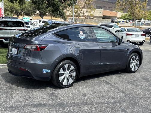 2021 Tesla Model Y Long Range Dual Motor All-Wheel Drive