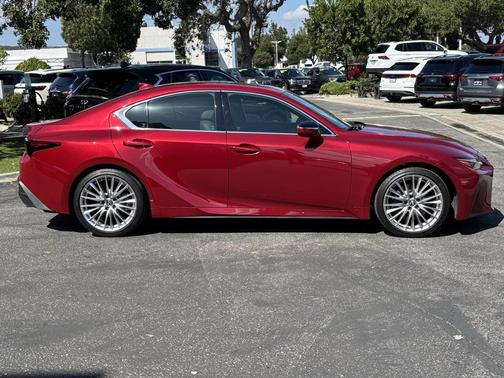2022 Lexus IS 300 Base