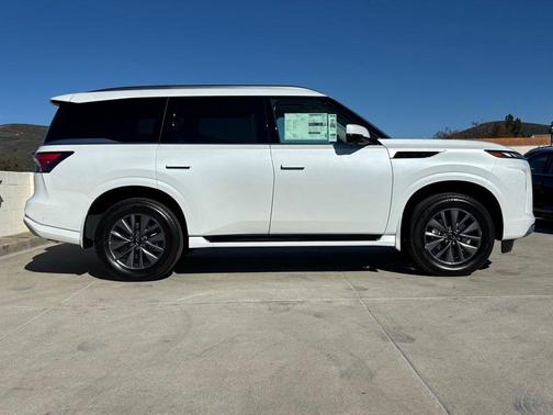 2026 INFINITI QX80 PURE AWD