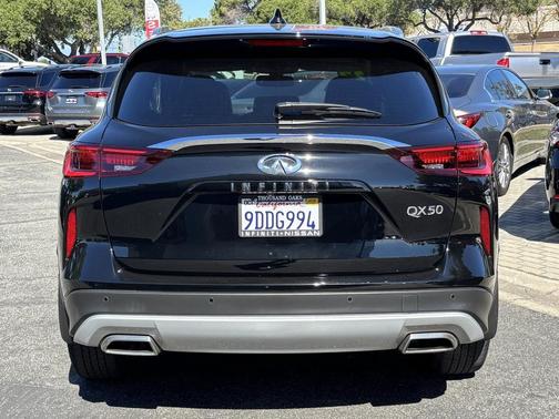 2022 INFINITI QX50 LUXE