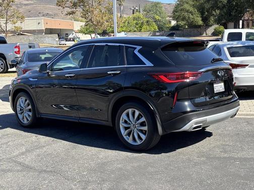 2022 INFINITI QX50 LUXE