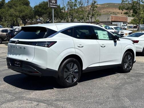 Everest White P 2026 Nissan Murano SL