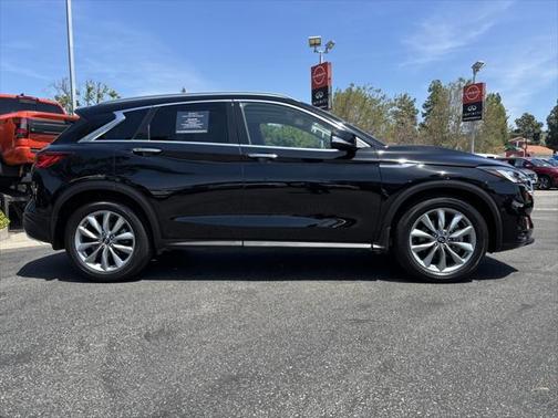 2022 INFINITI QX50 LUXE