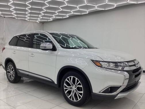2017 Mitsubishi Outlander SE
