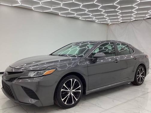 2019 Toyota Camry XLE