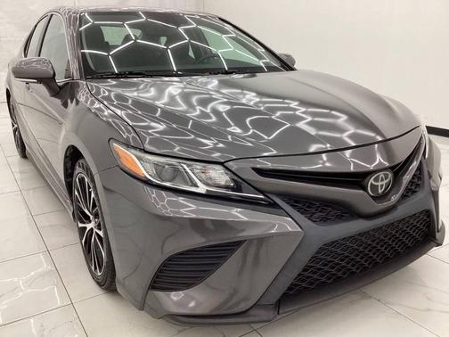 2019 Toyota Camry XLE