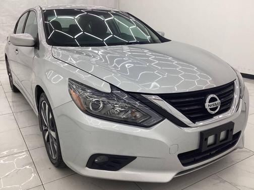 2016 Nissan Altima 2.5 SR
