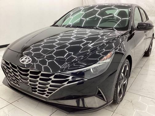 Phantom Black 2021 Hyundai ELANTRA SEL