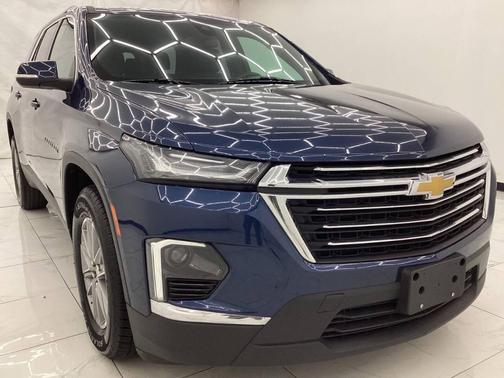 2022 Chevrolet Traverse LT Cloth