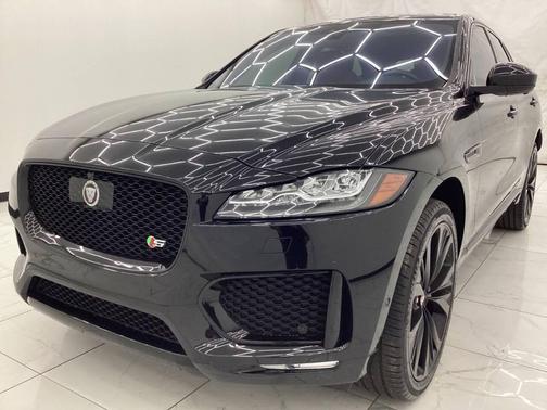 2018 Jaguar F-PACE S