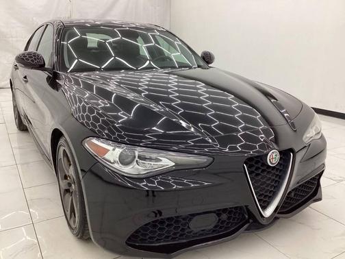 2017 Alfa Romeo Giulia Base