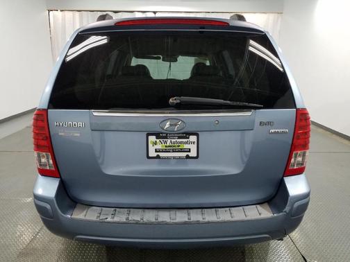 Photo 5 of 26 of 2007 Hyundai Entourage GLS
